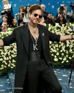 شاروخان يتألق في Met Gala ويصدم الإعلام العالمي بإطلالته الأولى - 1 - سيناء الإخبارية