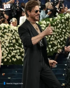 شاروخان يتألق في Met Gala ويصدم الإعلام العالمي بإطلالته الأولى - 9 - سيناء الإخبارية