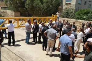 شاهد لحظة إطلاق النار على وفد دبلوماسي دولي في جنين - 1 - سيناء الإخبارية