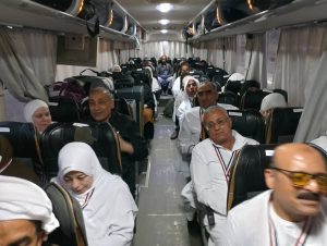 محافظ شمال سيناء يودع حجاج الجمعيات الأهلية ويحثهم على الدعاء لمصر وسيناء - 5 - سيناء الإخبارية