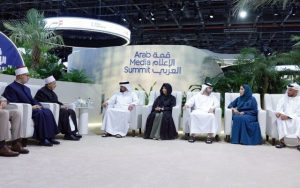 شيخ الأزهر يلتقي قيادات دبي ويؤكد: الشباب والإعلام مفتاح السلام - 1 - سيناء الإخبارية