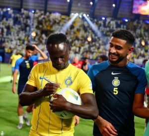 صفقة تبادلية تُنهي مفاوضات عبد الإله العمري مع النصر - 1 - سيناء الإخبارية