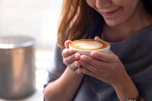 قهوة الصباح مع البروتين.. وصفة سحرية لتعزيز صحتك وحرق الدهون - 3 - سيناء الإخبارية