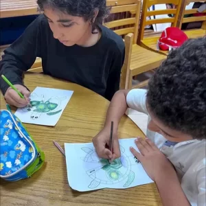 متحف شرم الشيخ يحتفل باليوم العالمي للتنوع البيولوجي والسلحفاة بورشة فنية تعليمية للأطفال - 1 - سيناء الإخبارية