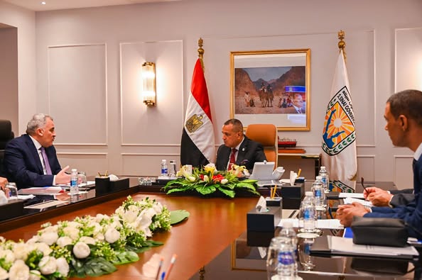 محافظ جنوب سيناء يناقش خطط تعزيز الثروة السمكية ودعم الصيادين - 1 - سيناء الإخبارية