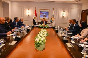 محافظ جنوب سيناء يناقش خطط تعزيز الثروة السمكية ودعم الصيادين - 3 - سيناء الإخبارية