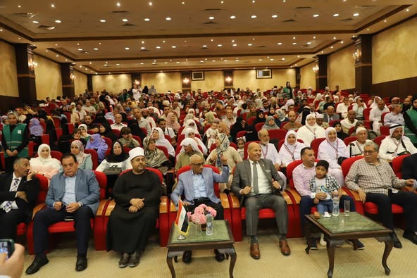 محافظ شمال سيناء يودع الحجاج ويشدد على الالتزام والتعليمات قبل التوجه للحج - 1 - سيناء الإخبارية