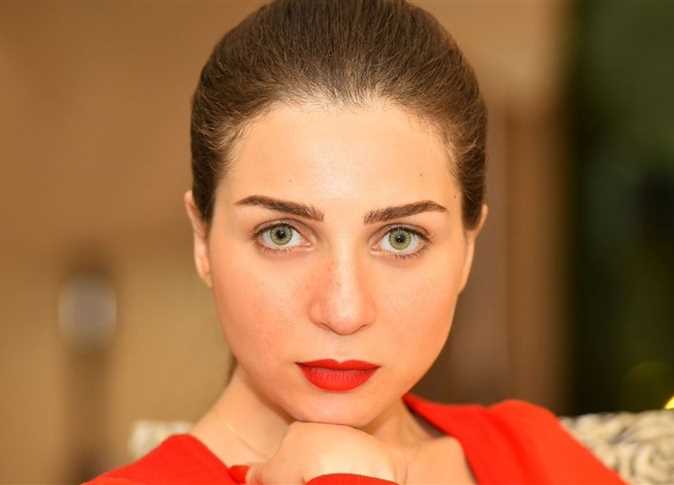 مي عز الدين تفجّر مفاجأة بشأن عمر وسلمى وتكشف سر نضارة بشرتها - 1 - سيناء الإخبارية