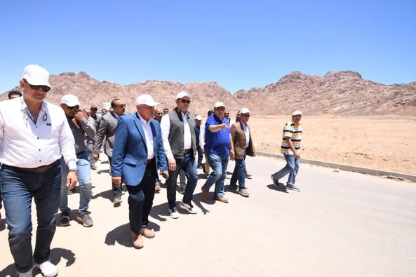 وزير الإسكان يتفقد مشروع التجلي الأعظم في سانت كاترين - 1 - سيناء الإخبارية