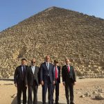 وزير الثقافة التركي يزور أهرامات الجيزة ويشيد بعظمة الحضارة المصرية - 1 - سيناء الإخبارية