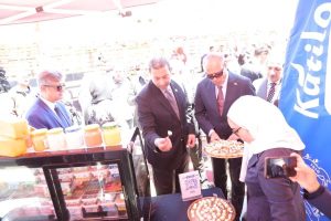 وزير العمل يختتم زيارته لدمياط بدعم ريادة الأعمال وتوفير السلع المخفضة - 1 - سيناء الإخبارية