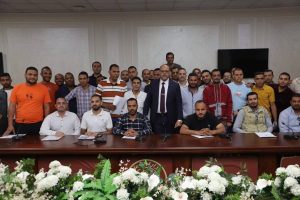 وزير العمل يسلم عقود 1000 فرصة عمل للشباب في الإمارات - 1 - سيناء الإخبارية