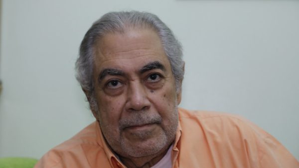 تدهور الحالة الصحية للفنان صبري عبد المنعم بعد فترة من التحسن - 1 - سيناء الإخبارية