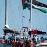 سفينة "مادلين" تبحر نحو غزة.. طائرات مسيّرة تحوم والنشطاء يرفعون صوت الإنسانية - 1 - سيناء الإخبارية