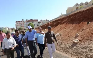 محافظ أسوان يتابع تطوير طريق السادات ويوجه بسرعة إنجاز المرافق - 9 - سيناء الإخبارية