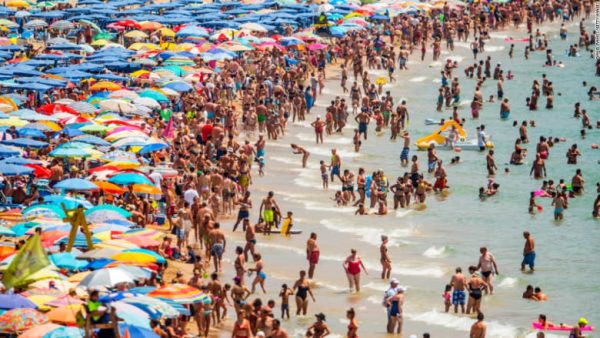 تحديات غير مسبوقة.. إسبانيا تواجه 100 مليون سائح هذا العام - 25 - سيناء الإخبارية