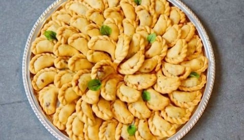 موائد عامرة ونكهات متوارثة.. هكذا تحتفل الأسر العربية برأس السنة الهجرية 1447 - 5 - سيناء الإخبارية
