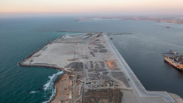 ميناء الدخيلة يستعد لاستقبال أكبر محطة حاويات عالمية ضمن مشروع "تحيا مصر 2" - 3 - سيناء الإخبارية