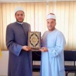  تكريم إمام مسجد بالعريش لموقفه الإنساني النبيل تجاه أحد المصلين  - 1 - سيناء الإخبارية