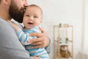 بمناسبة يوم الأب.. دليلك لتكون الأب الأفضل لطفلك الأول - 1 - سيناء الإخبارية