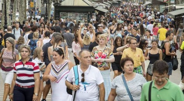 تحديات غير مسبوقة.. إسبانيا تواجه 100 مليون سائح هذا العام - 7 - سيناء الإخبارية