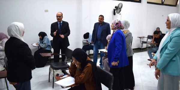 رئيس جامعة العريش يتابع الامتحانات ميدانيًا ويوجه بتوفير أقصى درجات الراحة للطلاب - 1 - سيناء الإخبارية