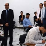 رئيس جامعة العريش يتابع الامتحانات ميدانيًا ويوجه بتوفير أقصى درجات الراحة للطلاب - 1 - سيناء الإخبارية