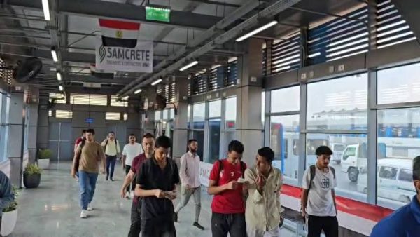 بدء التشغيل التجريبي للأتوبيس الترددي BRT بمحطة السلام و إقبال كثيف من المواطنين.. صور  - 7 - سيناء الإخبارية