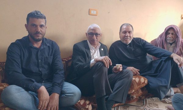 محافظ شمال سيناء يهنئ أسرة الطفل الشهيد سمير حسونة بعيد الأضحى - 5 - سيناء الإخبارية
