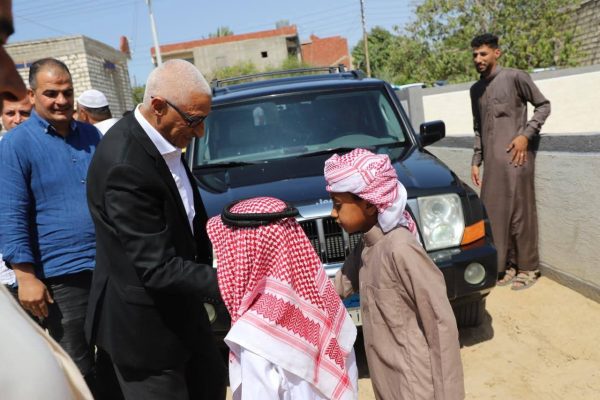 محافظ شمال سيناء يتفقد شوارع العريش ويهنئ المواطنين بعيد الأضحى.. صور - 1 - سيناء الإخبارية