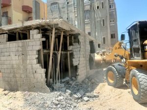 إزالة فورية لمخالفة بناء في العريش ضمن الموجة 26 - 3 - سيناء الإخبارية