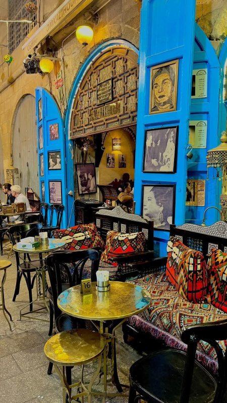 شارع المعز.. لوحة فنية حية تروي تاريخ مصر الإسلامي  - 11 - سيناء الإخبارية