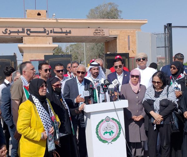 محافظ شمال سيناء يرافق وفد البرلمان العربي لزيارة معبر رفح البري - 1 - سيناء الإخبارية