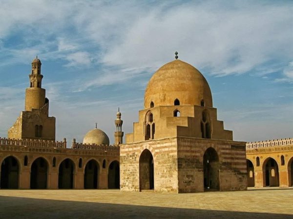 مسجد ابن طولون..  جوهرة إسلامية تروي قصة العمارة الفريدة - 1 - سيناء الإخبارية