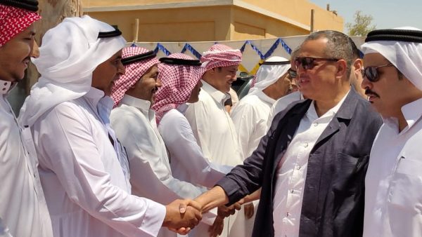 محافظ جنوب سيناء يشيد بدعم الرئيس السيسي ويؤكد على سيادة القانون في لقاء مع أهالي رأس سدر (صور)  - 3 - سيناء الإخبارية