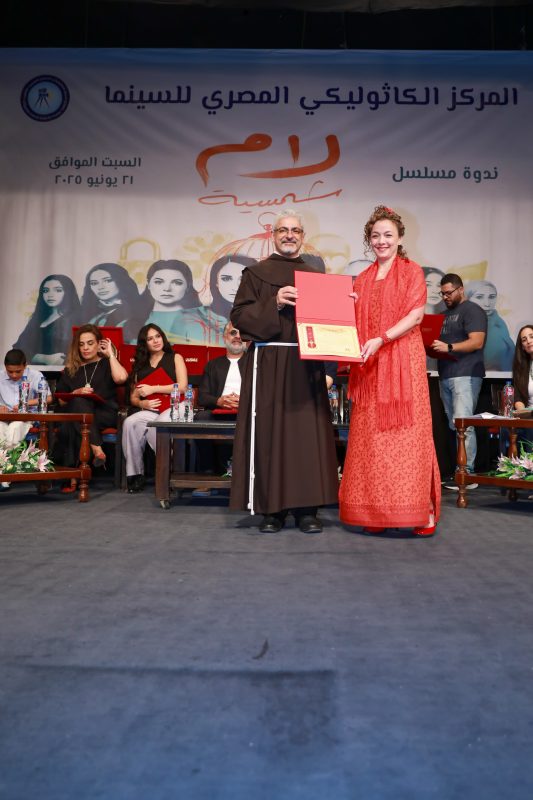 المركز الكاثوليكي يكرم أبطال مسلسل "لام شمسية".. صور - 11 - سيناء الإخبارية