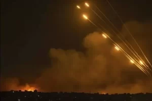 إيران تُحذّر إسرائيل: "لن تبقى نقطة أمان واحدة إذا تم استهداف المدنيين" - 1 - سيناء الإخبارية