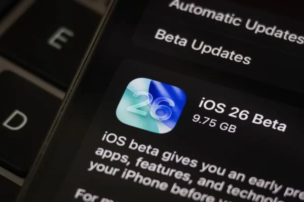 «أبل» تطرح iOS 26 بتصميم ثوري وذكاء اصطناعي متقدم في الشرق الأوسط والعالم - 5 - سيناء الإخبارية