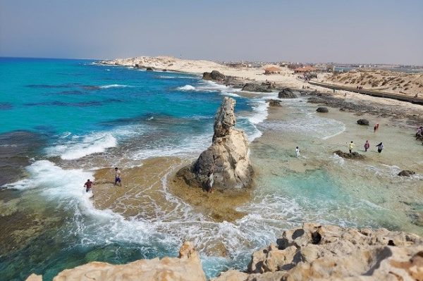 شاطئ كليوباترا.. سحر الطبيعة في قلب مرسى مطروح - 15 - سيناء الإخبارية