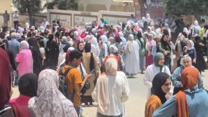 طلاب شمال سيناء يحتفلون بانتهاء ماراثون الثانوية العامة - 1 - سيناء الإخبارية