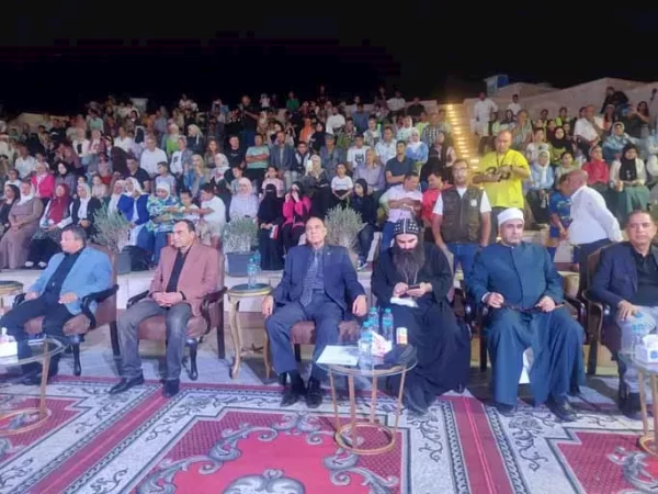 محافظ جنوب سيناء يكرم 107 من الطلاب المتفوقين في احتفالية شرم الشيخ (صور) - 17 - سيناء الإخبارية
