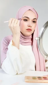 نصائح ذهبية لصيف بلا تلطخات والمحافظة على تثبيت المكياج فى الحر - 1 - سيناء الإخبارية