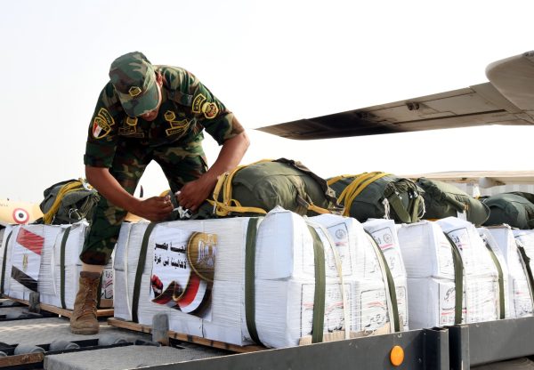 المتحدث العسكري: مصر تنفذ أكبر عملية إسقاط جوي للمساعدات على غزة (صور) - 13 - سيناء الإخبارية