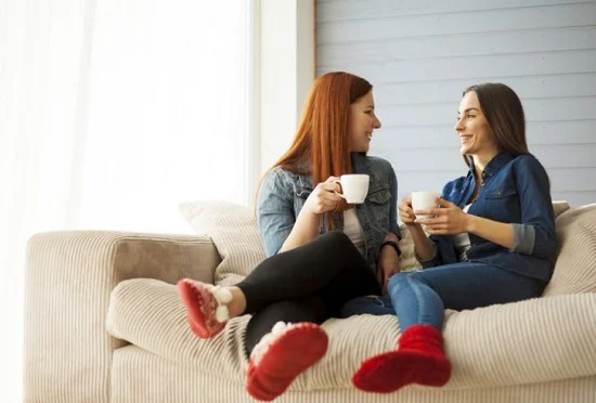 في اليوم العالمي للصداقة.. تعرف على الصفات الحقيقية لـ"البيست فريند" - 1 - سيناء الإخبارية