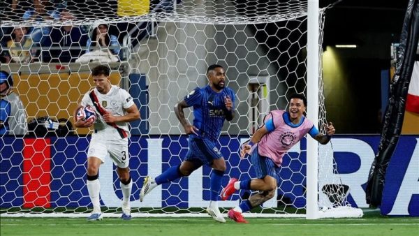 مانشستر يونايتد يسخر من هزيمة السيتي أمام الهلال: "هلال الشهر الجديد يا مانشستراوية!" - 3 - سيناء الإخبارية