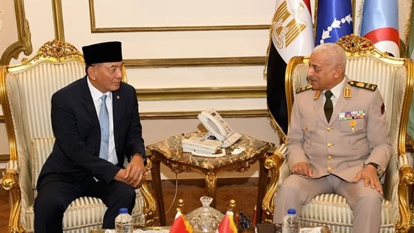 وزير الدفاع يلتقي نظيره الإندونيسي لبحث التعاون العسكري بين البلدين - 3 - سيناء الإخبارية