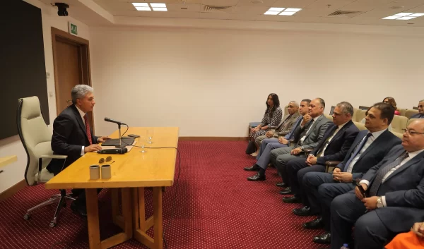 وزير السياحة يلتقي السفراء الجدد ويستعرض ملامح استراتيجية الترويج الخارجي لمصر - 9 - سيناء الإخبارية