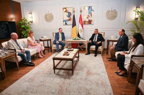 محافظ جنوب سيناء يبحث مع سفير بلجيكا سبل التعاون السياحي واللوجستي.. ويؤكد: علاقات استراتيجية متنامية - 1 - سيناء الإخبارية