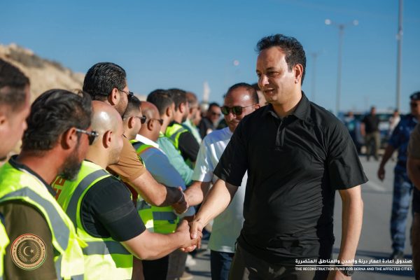 القاسم حفتر يتفقد طريق عقبة الفتايح برفقة "العرجاني".. ويؤكد: لا تهاون في جودة الإعمار - 15 - سيناء الإخبارية