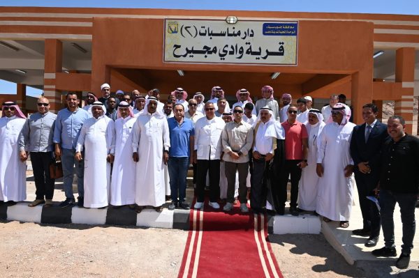 محافظ جنوب سيناء يناقش مع مشايخ دهب حلولًا عملية لتقنين الملكية وتحسين الخدمات - 5 - سيناء الإخبارية